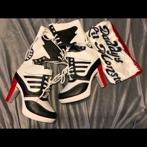 Harley Quinn shirt and shoes
